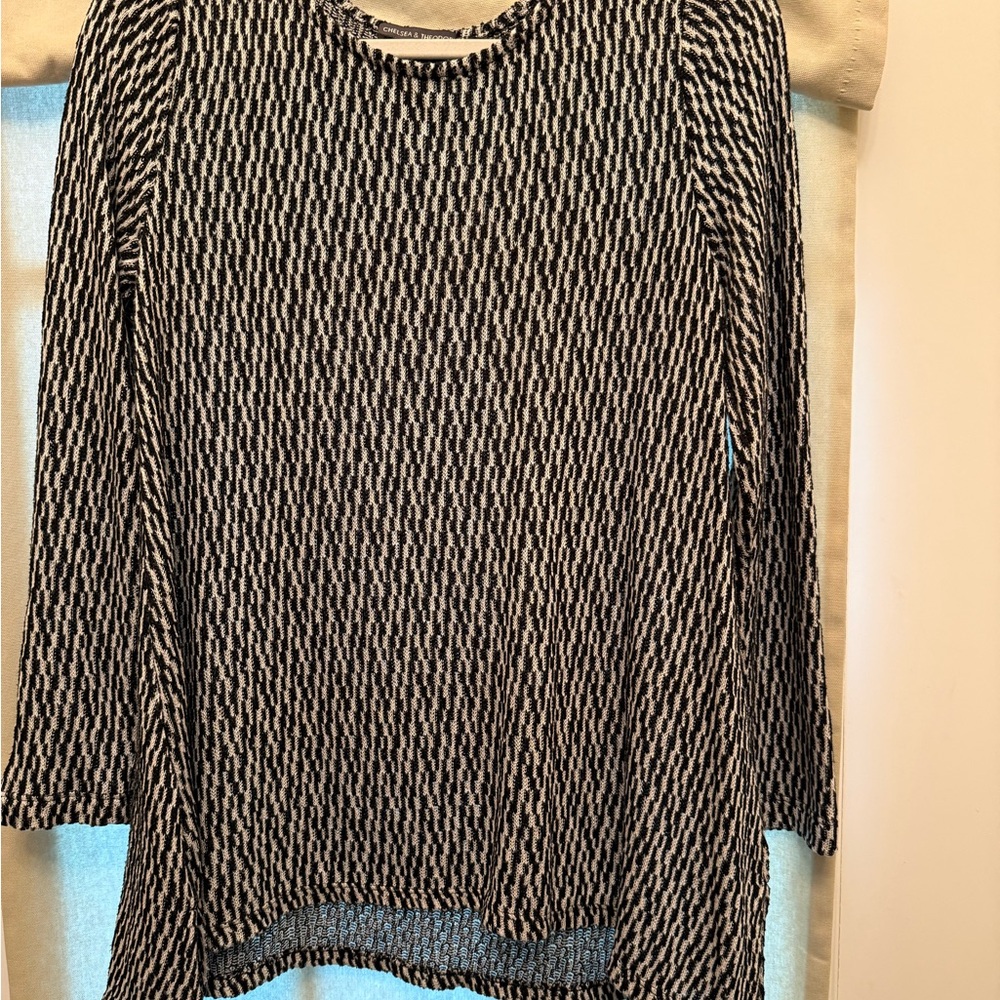 Chelsea & Theodore Black and White Patterned Tunic
